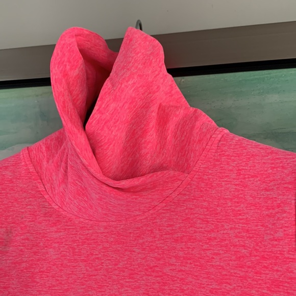 Triple Flip hoodie style top (no hood, has a stand up/fold down collar) - Picture 2 of 12